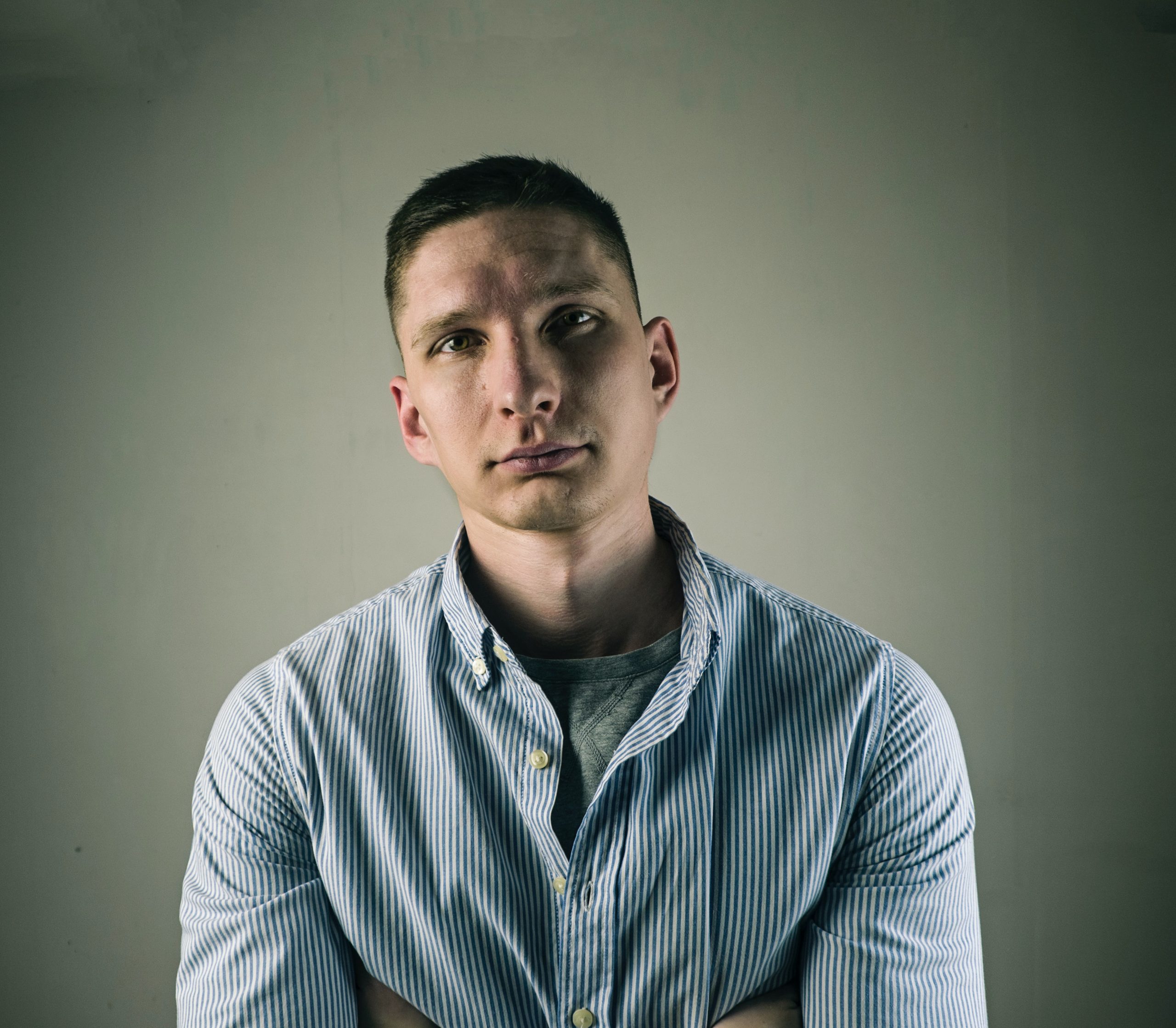 5 secrets for men to look great in a shirt